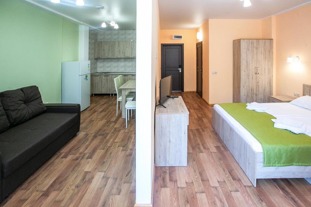 Гостиница "Курорт" Pitsunda Exterior foto